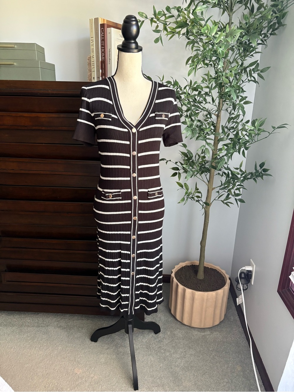 Black and White Striped V-Neck Knit Dress Size Medium